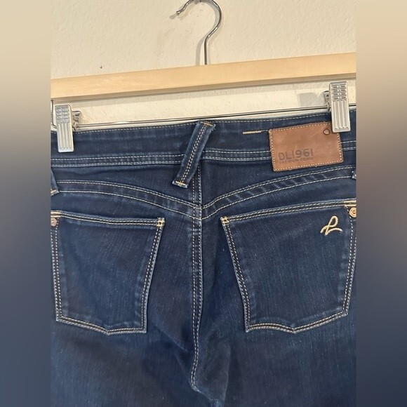 DL1961 Kate Slim Straight Dark Wash Jeans Size 26 - Picture 7 of 12